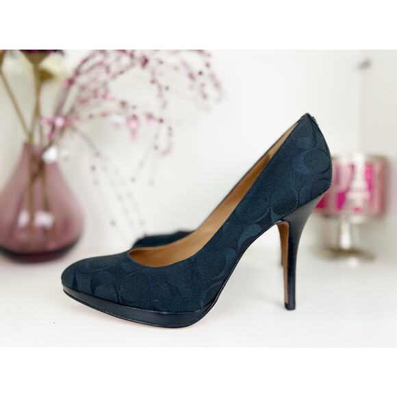 Coach NWB Caya Monogram Signature Logo Stiletto Heel Pumps Shoe Black Size 8.5 B - Picture 16 of 16